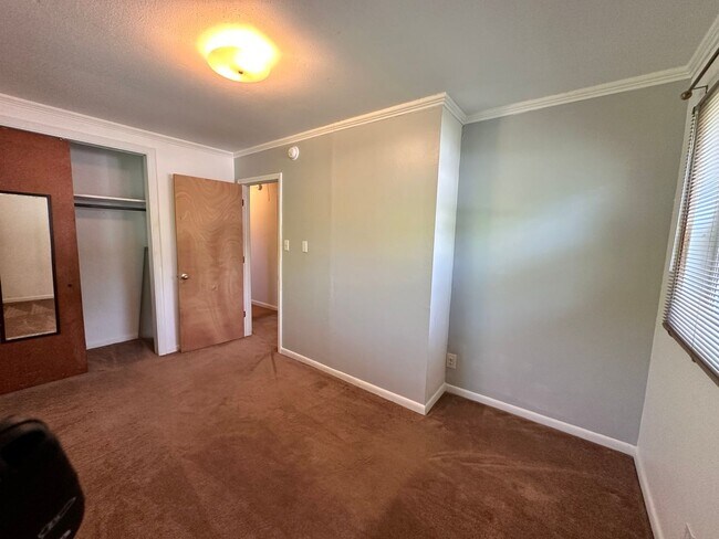 Building Photo - Exclusively Offered By Muse Realty Rentals...