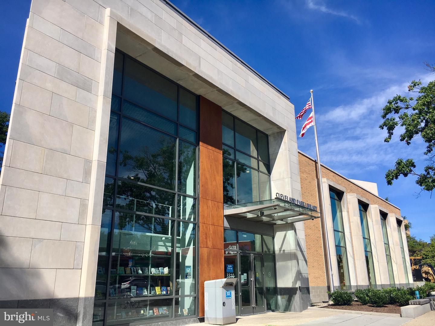 Building Photo - 2711 Ordway St NW