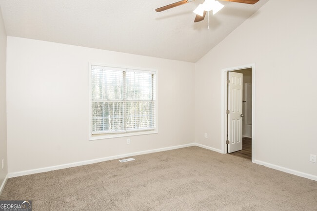 Building Photo - 1445 Glynn Oaks Dr SW