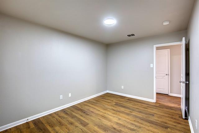 Building Photo - 12125 Tacoma Ridge Dr