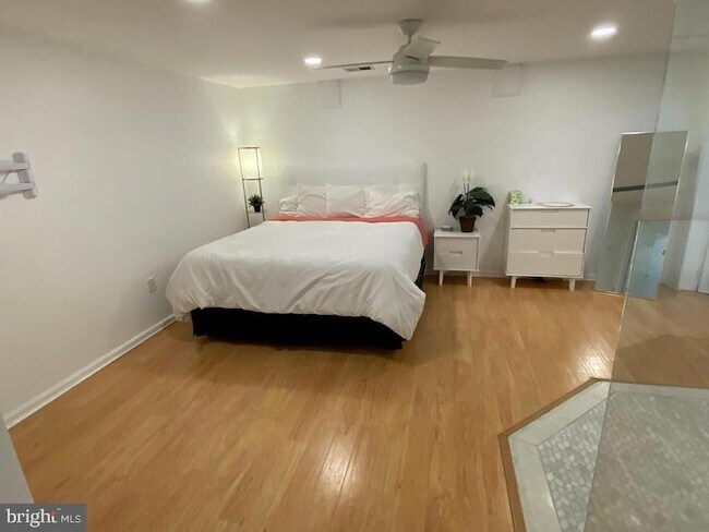 Building Photo - 14480 Woodstar Ct