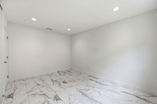 Building Photo - 30845 Catarina Dr