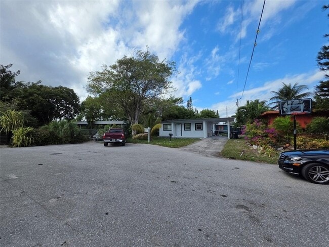 Building Photo - 1751 NW 29th Terrace