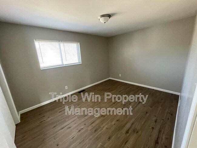 Building Photo - 1225 Carla Dr