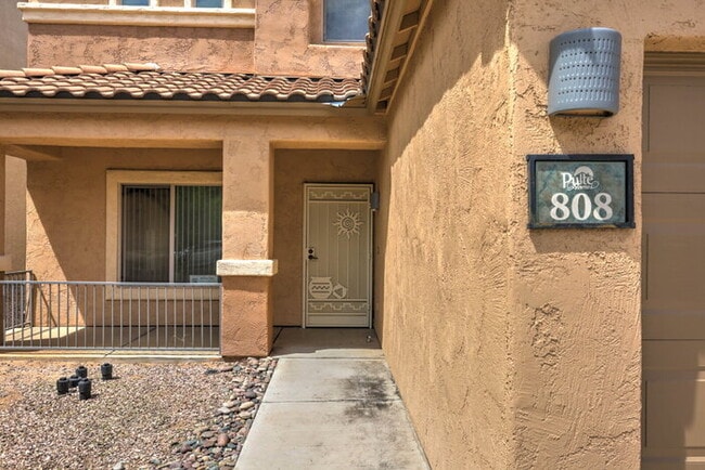Building Photo - Rancho Sahuarita 5-Bed with 3.5 Baths 3187 Sq Ft