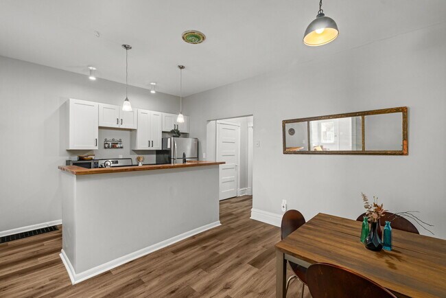 Building Photo - 2819 Shenandoah Ave