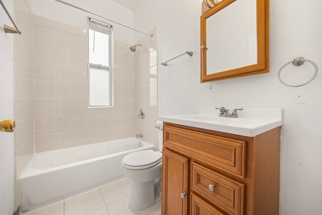 Building Photo - 6649 S Rhodes Ave