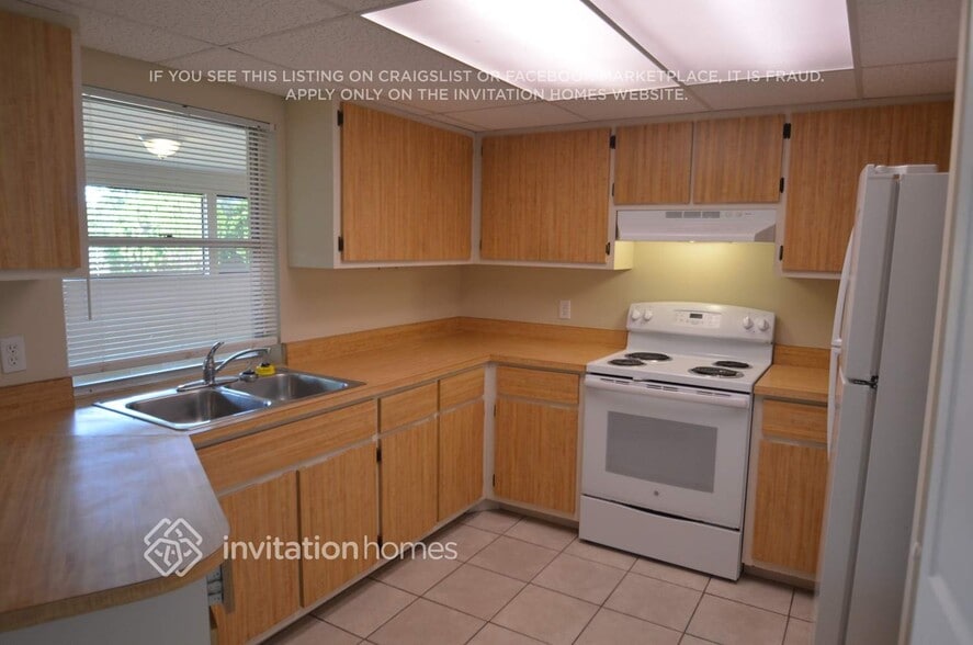 Building Photo - 1123 SE 34th St