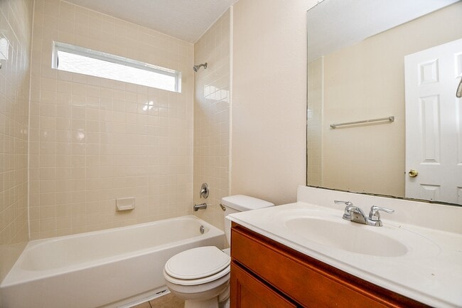 Building Photo - 10439 Lauren Creek Dr