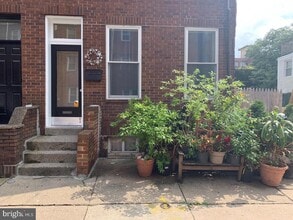 Building Photo - 1112 Carpenter St