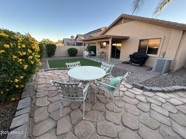 Building Photo - 16530 W Statler St