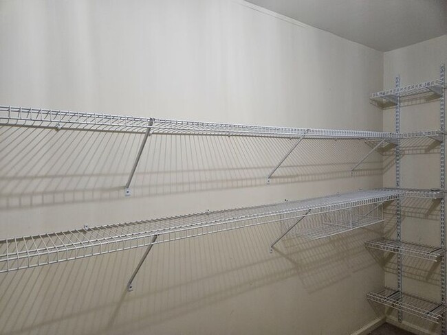 Building Photo - Gillcreek at Forest Lake