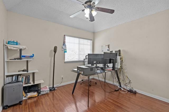 Building Photo - 1446 Creekview Dr