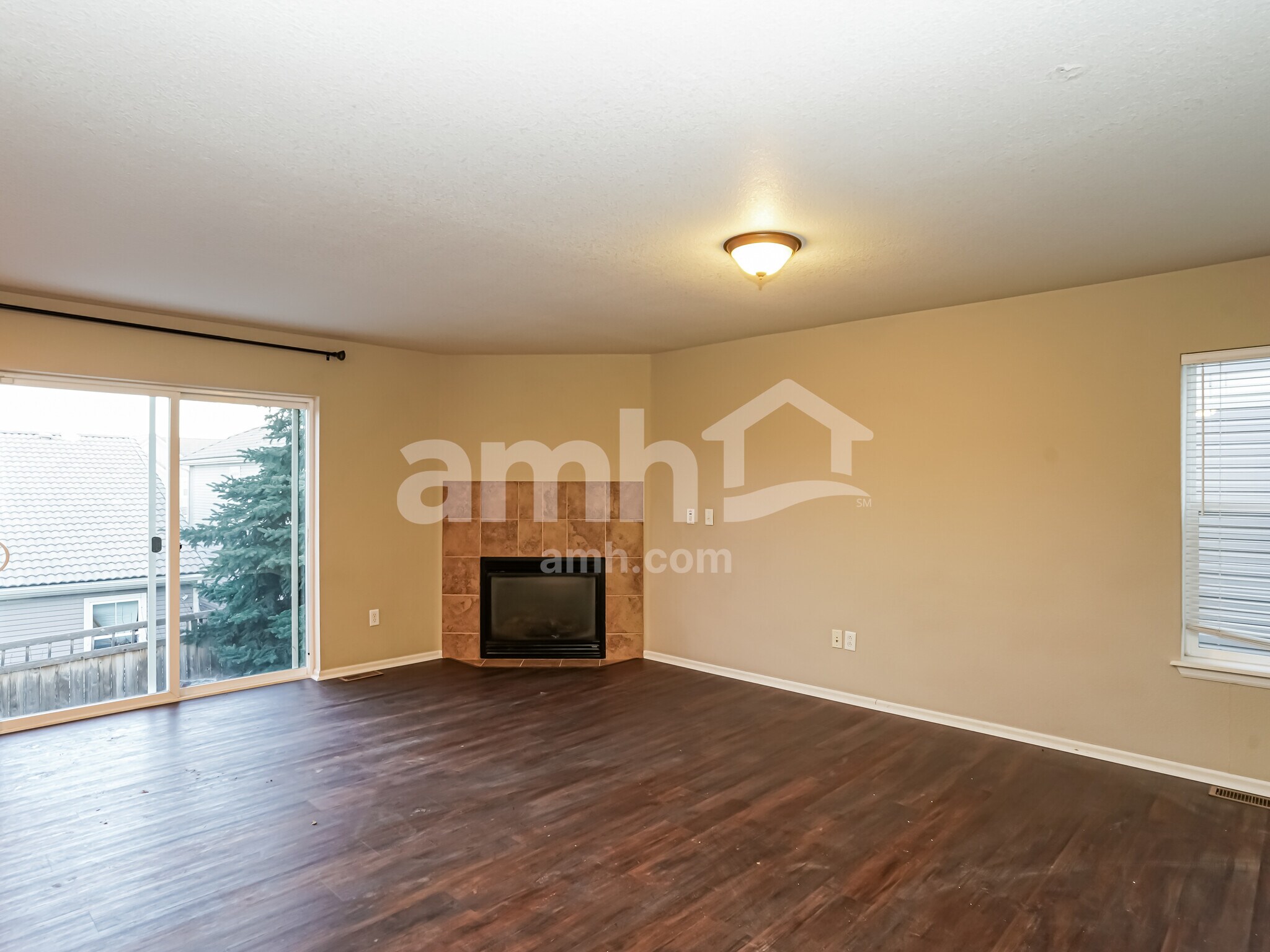 Building Photo - 1852 Quartz St