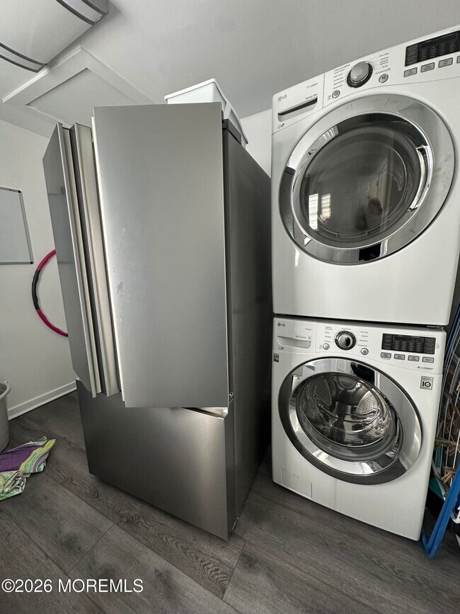 Building Photo - 175 Delaware Ave