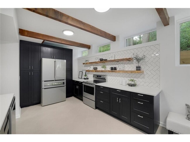 Building Photo - 5111 Colonial Dr