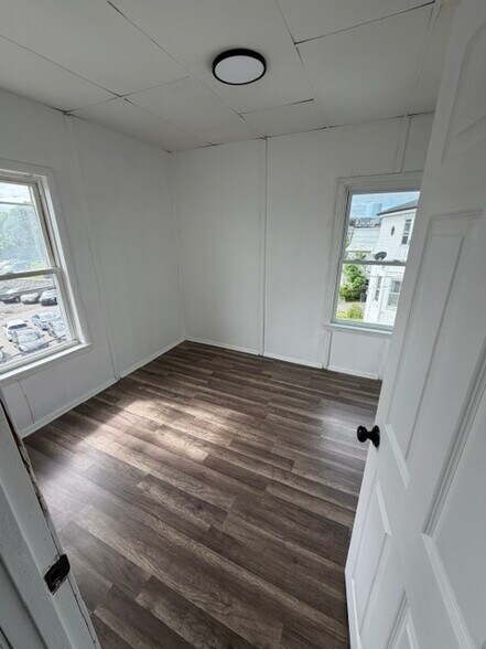 Building Photo - 173 Stafford Rd
