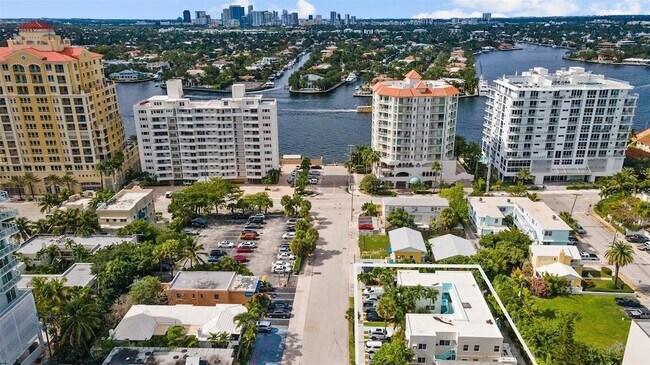 Building Photo - 3015 Seville St