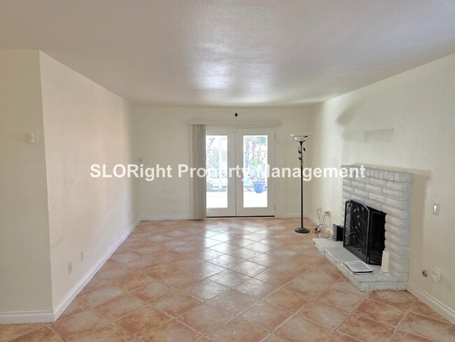 Building Photo - 768 Shamrock Ln