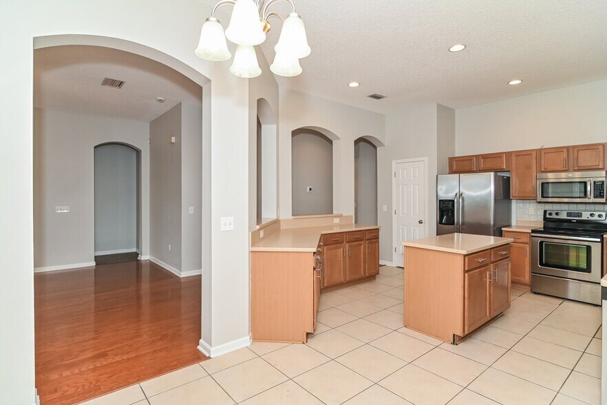 Building Photo - 1798 Chatham Village Dr