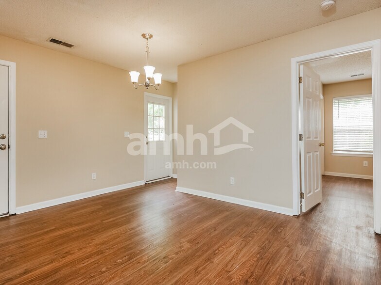 Building Photo - 183 Stoney Xing