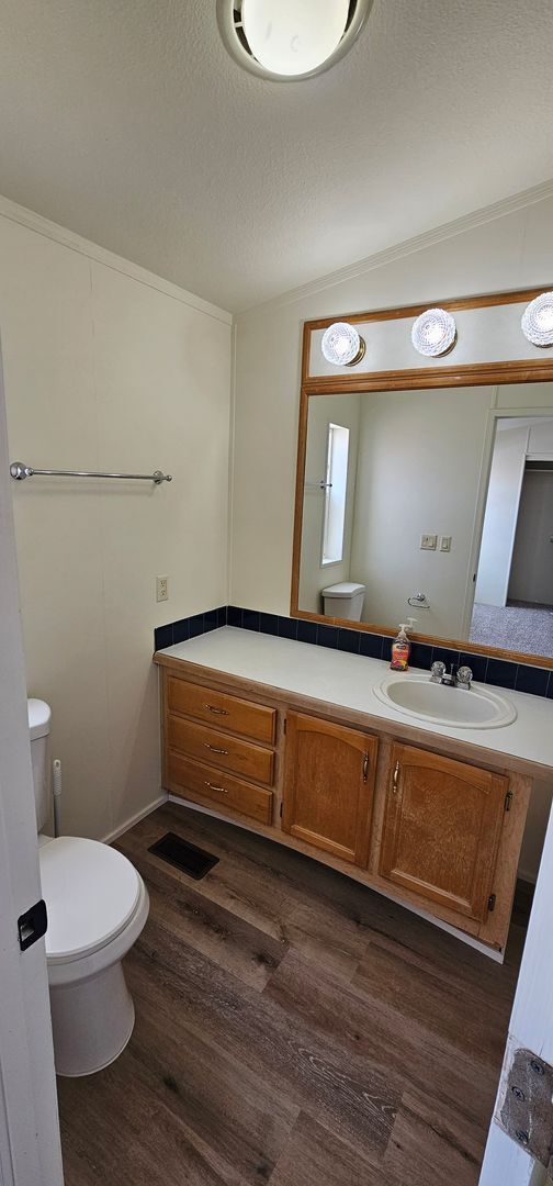 Building Photo - Fully Renovated 3Bd/2Ba Home in River Rock Fenced Yard Pet Friendly