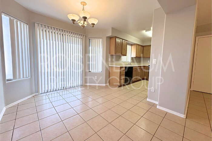 Building Photo - 15547 S Moon Valley Rd