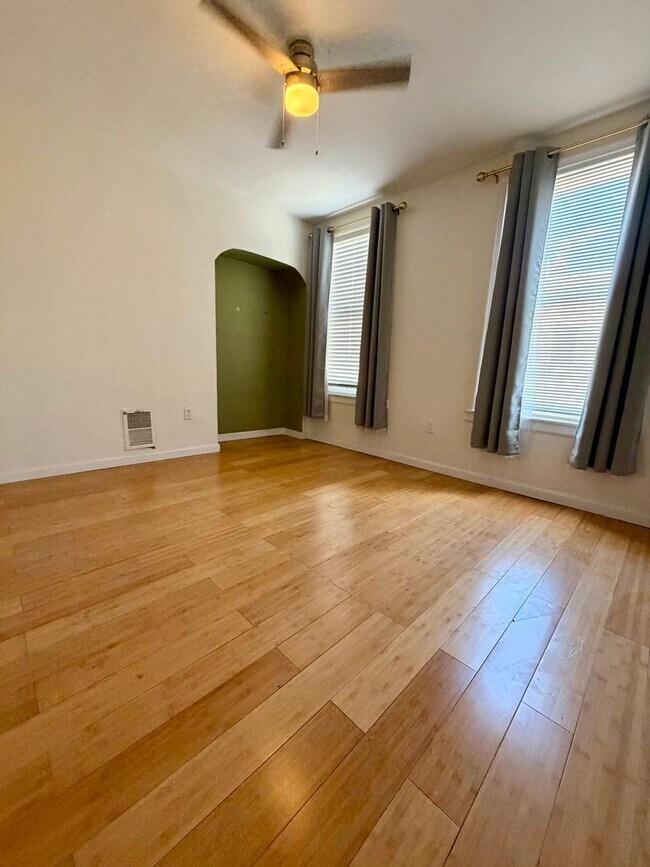 Building Photo - 2018 S Croskey St