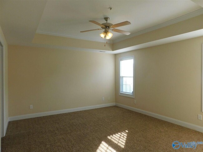 Building Photo - 446 Shamrock Dr
