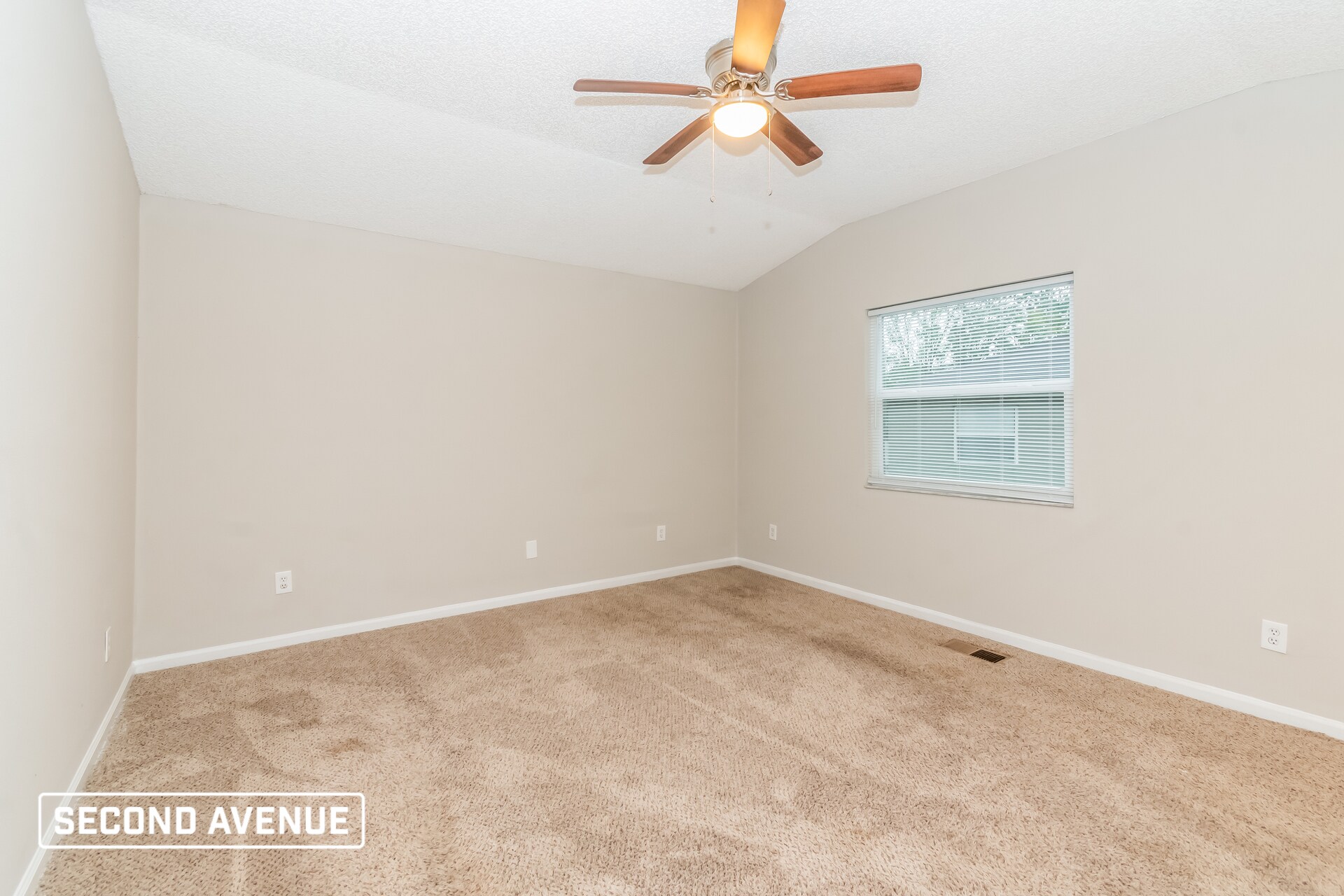 Building Photo - 6128 Key Hollow Ct