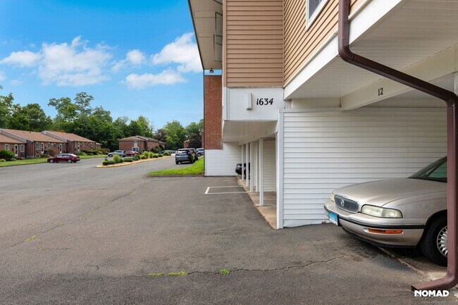 Building Photo - 1634 Farmington Ave