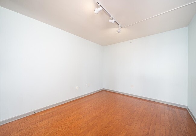 Building Photo - 700 Grove St