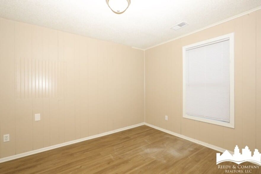 Building Photo - 4046 New Willow Rd