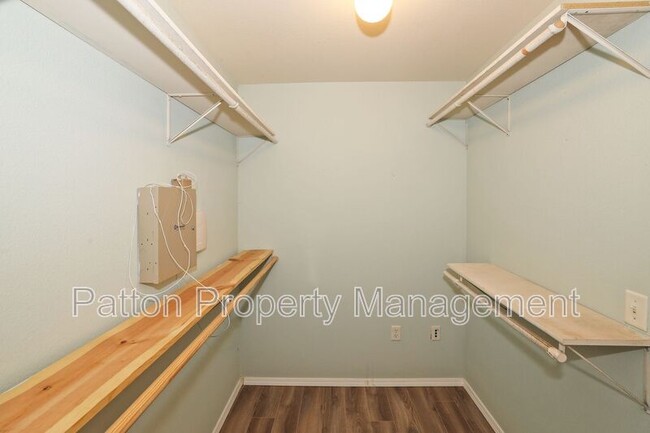 Building Photo - 6205 Janae St