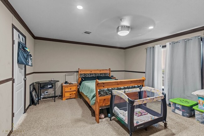 Building Photo - COUNTRY LIVING IN THE CITY