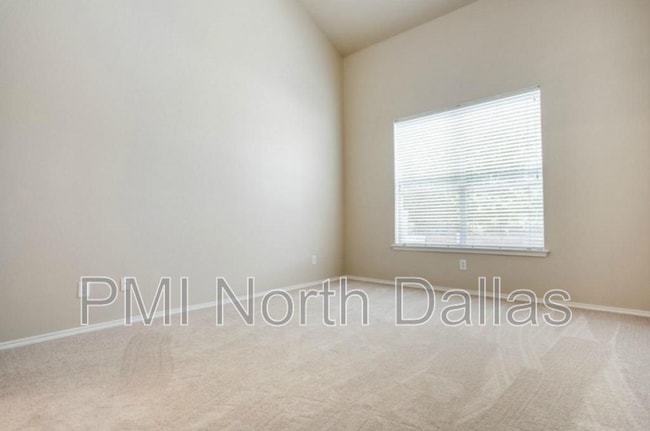 Building Photo - 7001 Van Gogh Dr