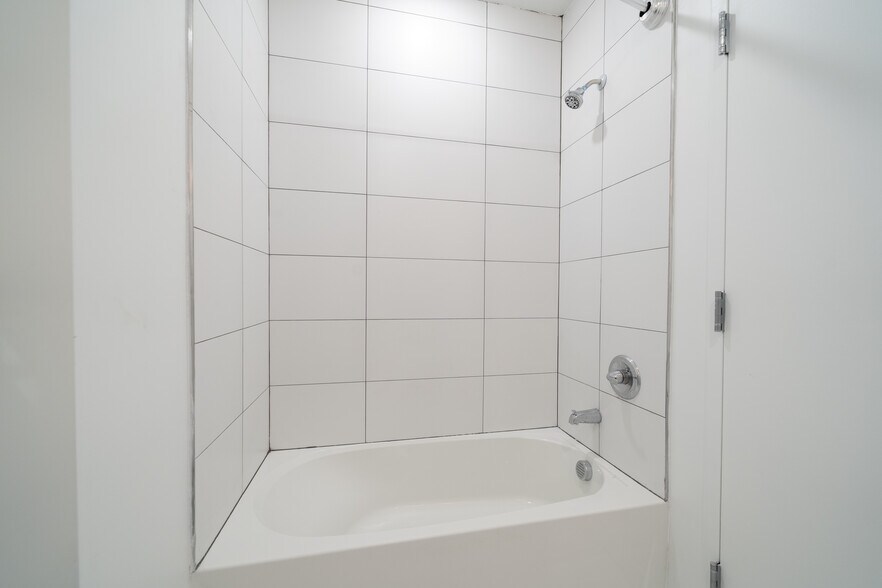 Building Photo - 417 Jackson St