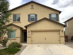 Building Photo - 1734 Lark Dr NE