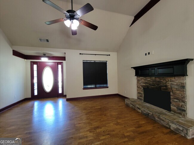 Building Photo - 516 Oxford Ridge
