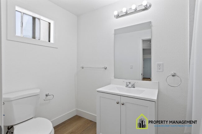 Building Photo - Charming 2-Bedroom Retreat in Sacramento – Gated w/Large yard