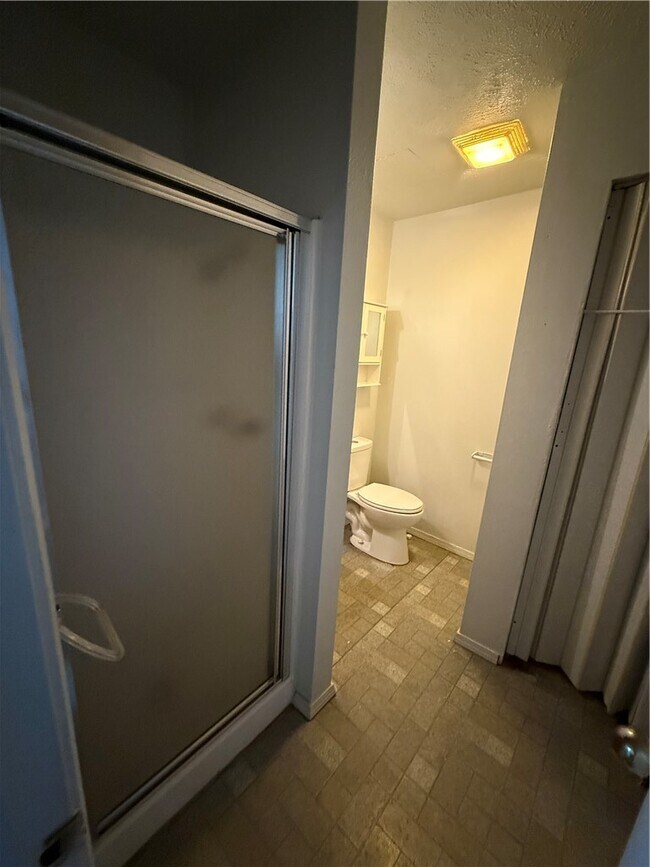 Building Photo - 269 E Pickens Rd