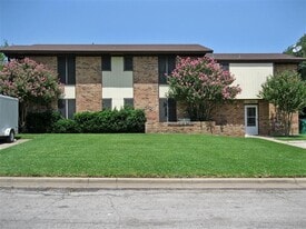 Building Photo - 163 Ben Hogan Dr