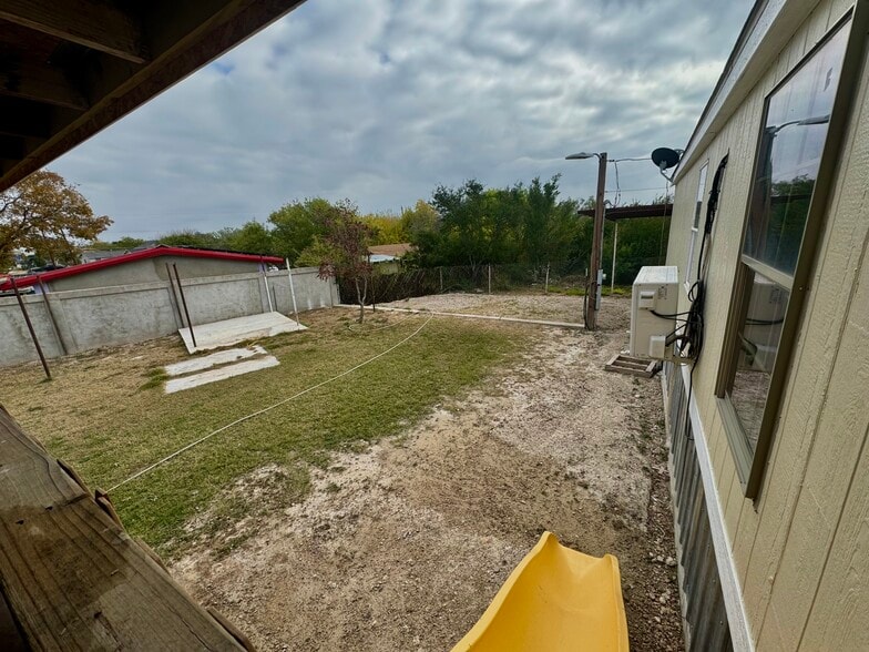 Building Photo - 76 Top Dr