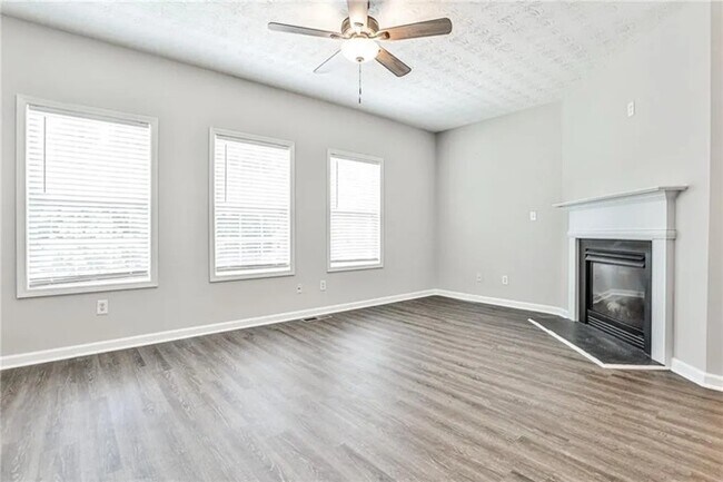 Building Photo - 754 Celeste Ln