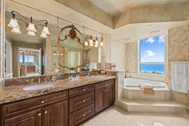 Building Photo - 3055 Harbor Dr