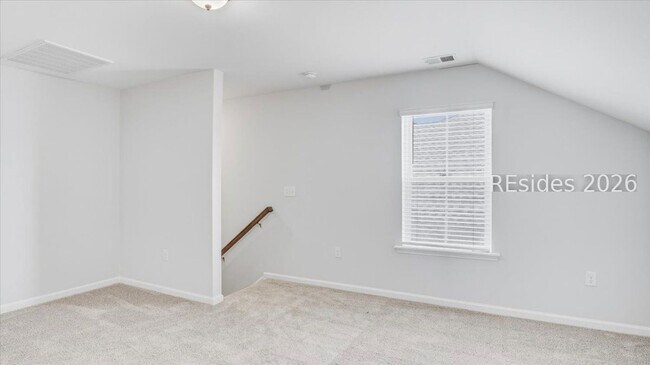 Building Photo - 179 Garden Row Dr N