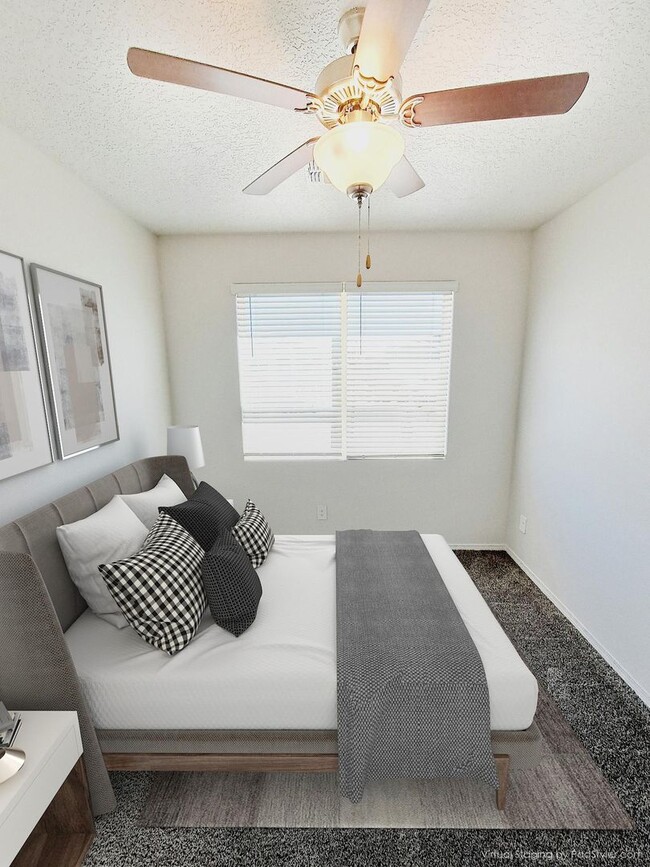 Building Photo - 4 bed 2 bath home in Huning Ranch! Newly Built