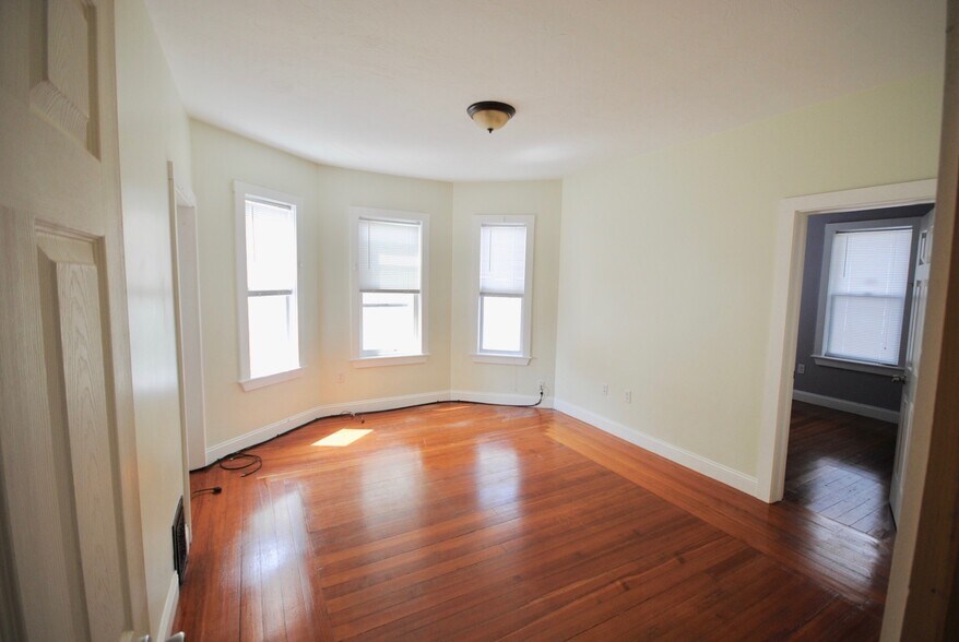 Building Photo - 1085 Dorchester Ave