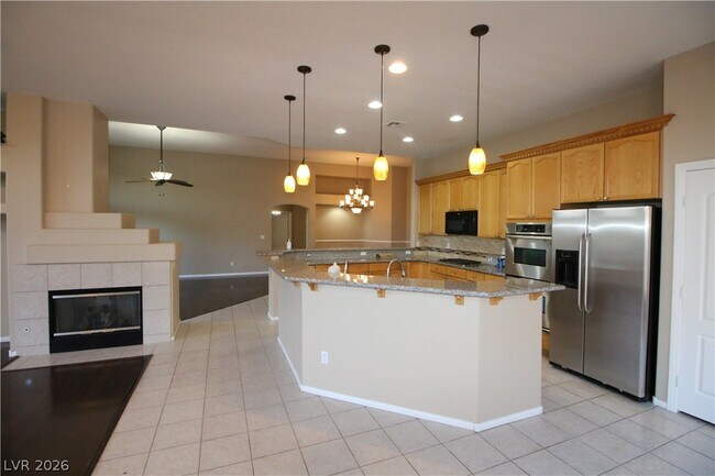 Building Photo - 1520 Vía Cassia