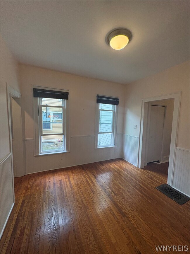 Building Photo - 107 Ashland Ave